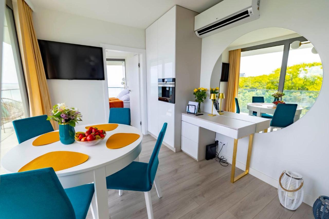 Wave Private Apartament - Sea View Miedzyzdroje Esterno foto